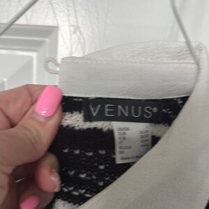 VENUS Elegant Cream and Black Knit Top